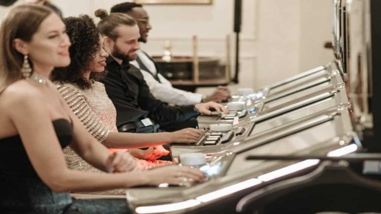 Cum sa castigi la pacanele online in 2025 – Sfaturi si strategii!